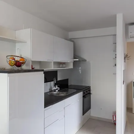 Luna- Studio With Balcony And Sea View A2+1 Apartment