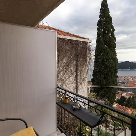 Luna- Studio With Balcony And Sea View A2+1 *